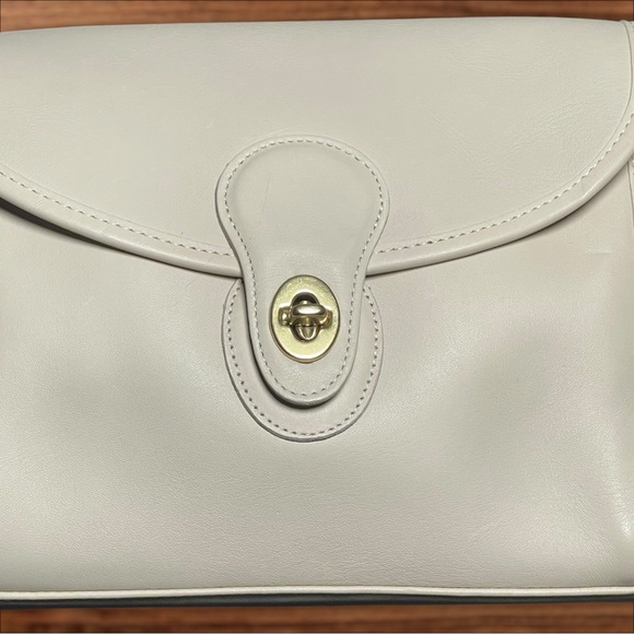 COACH Vintage Devon Shoulder Bag - Bone Glove-tanned Leather - LIKE NEW - Rare - Picture 9 of 14